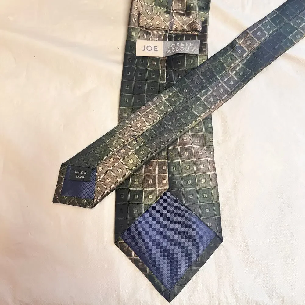Joe Joseph Abboud Geometric Patterned Silk Necktie Shades of Green and Gray Tie